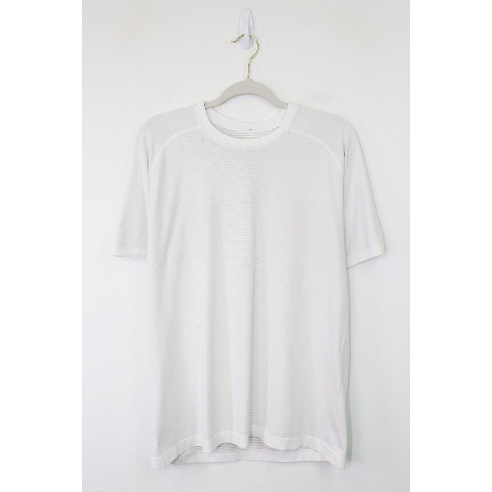 Lululemon Performance Tech Tee Short Sleeve Activewear Metal Vent T-Shirt Large